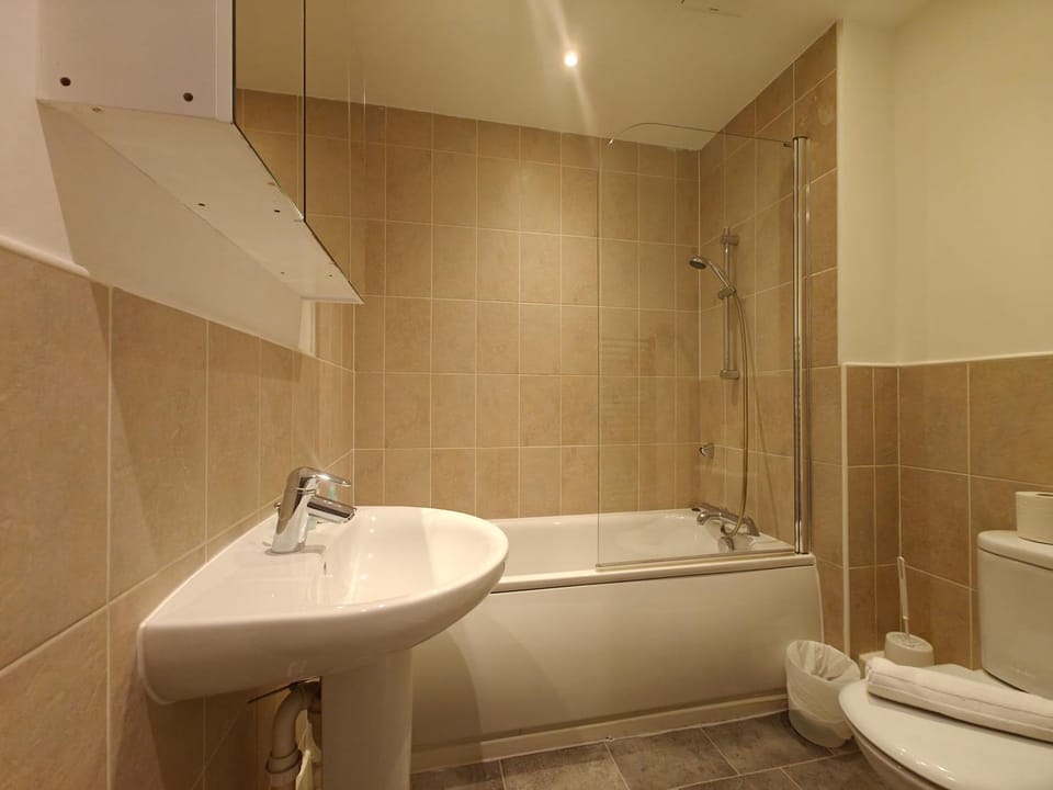 Park Central 4 Double Bedroom House in Birmingham City Center House in Birmingham