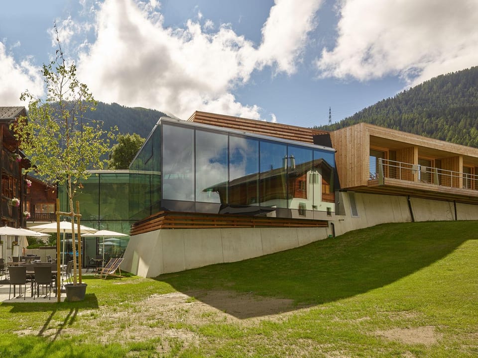Property building, Patio, Business facilities