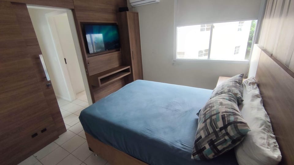 Bed, Photo of the whole room, Bedroom, wardrobe, air conditioner