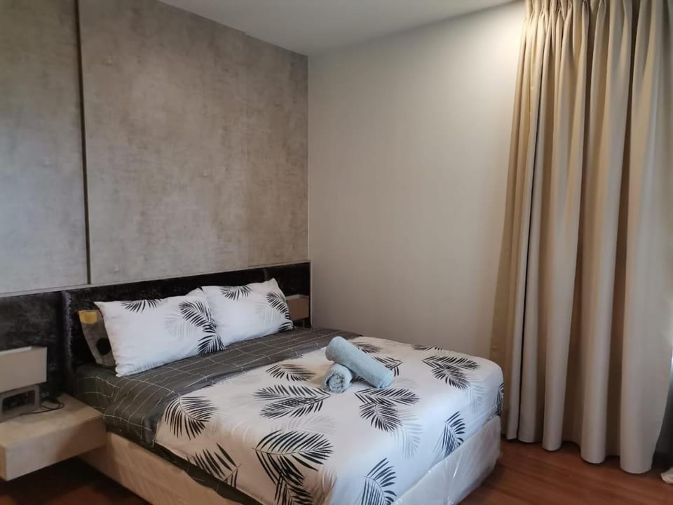 I-Suite Block B [2r2b] # I-City [ Free Wifi + Parking ] Apartment in Selangor, Malaysia