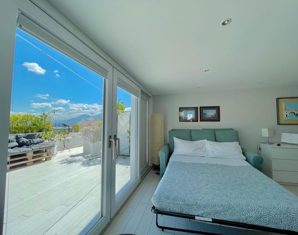 Bed, View (from property/room), Balcony/Terrace, Photo of the whole room