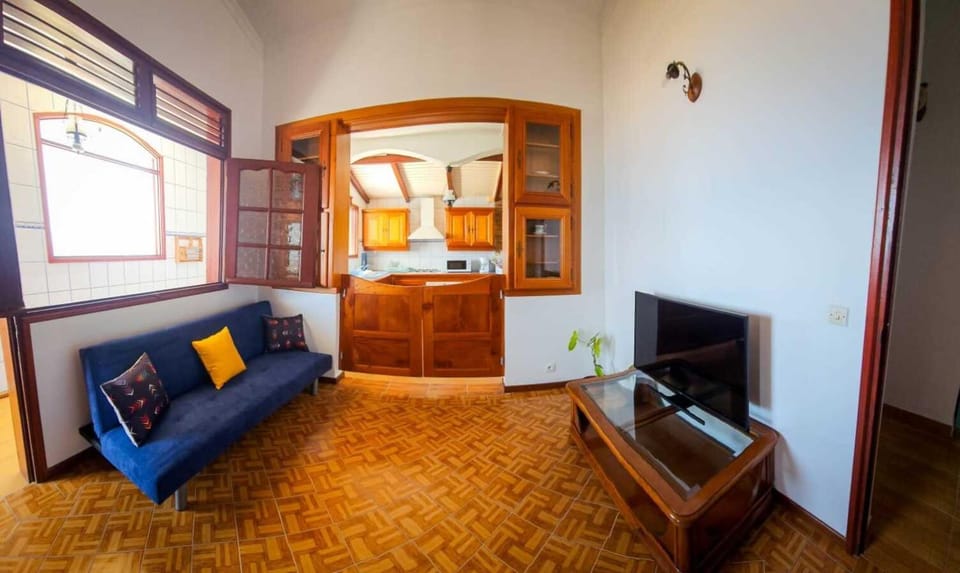 Communal lounge/ TV room, TV and multimedia, Living room, Seating area