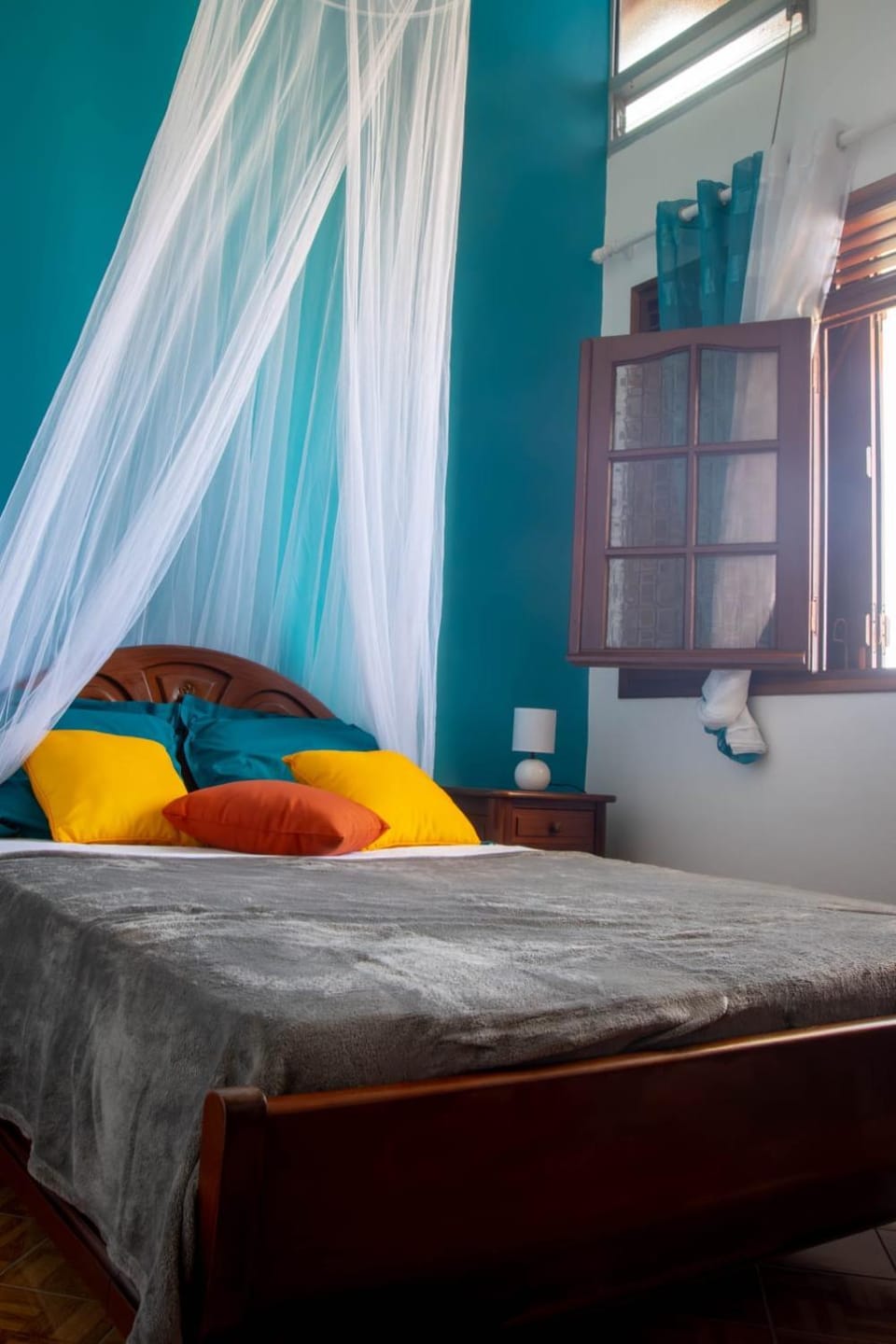 Bed, Photo of the whole room, Bedroom