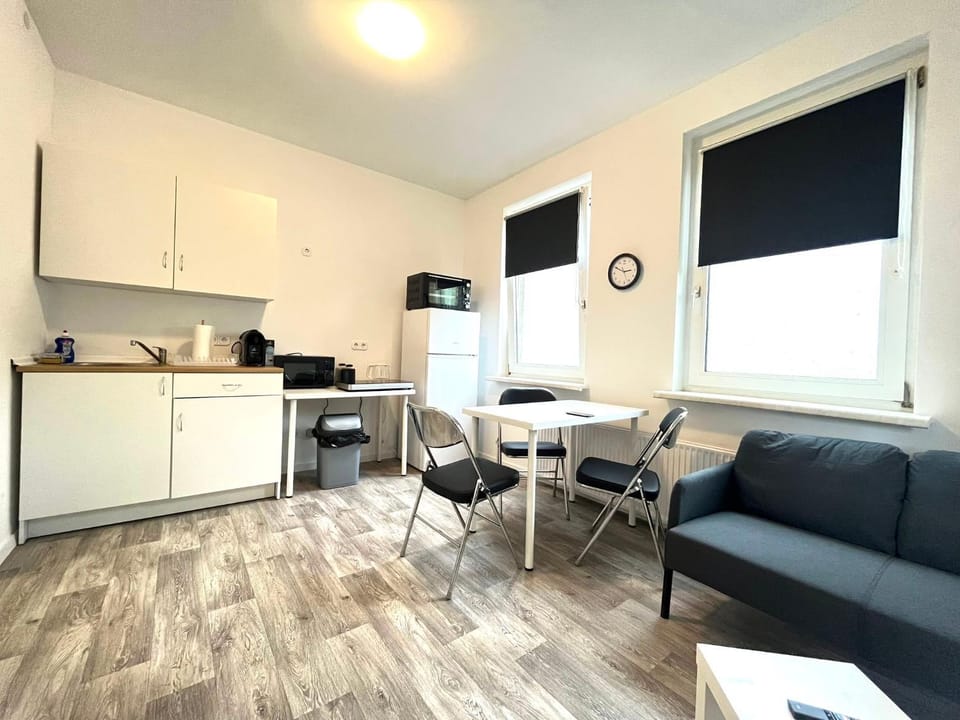 Kitchen or kitchenette, Living room, Seating area, Dining area, minibar, pet friendly, stove