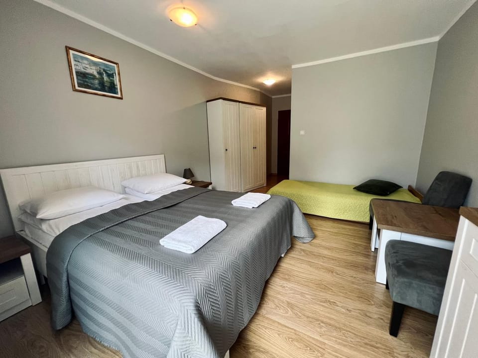Bed, Photo of the whole room, Bedroom, hair dresser, wardrobe