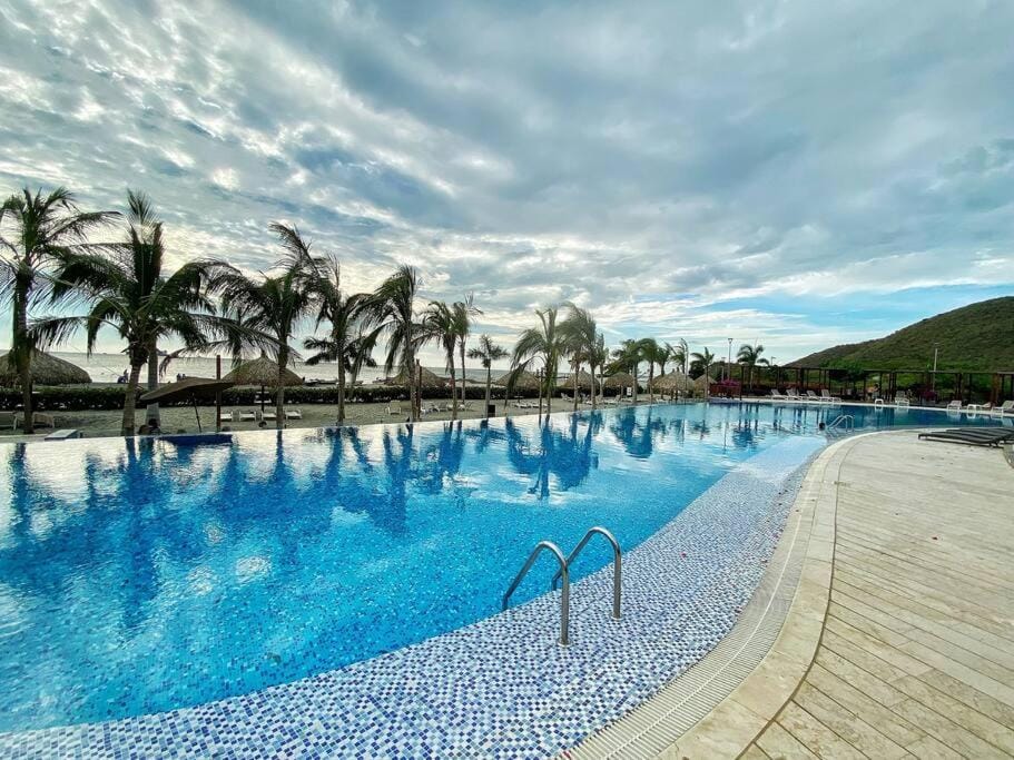 Natural landscape, Mountain view, Pool view, Swimming pool