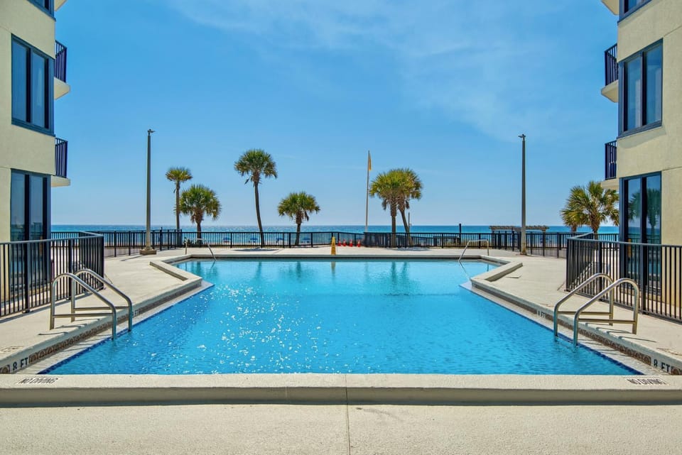 Property building, Natural landscape, Pool view, Sea view, Swimming pool