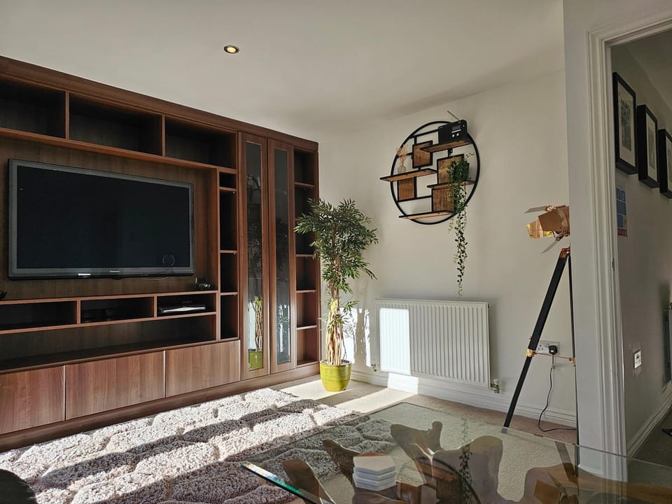 TV and multimedia, Seating area