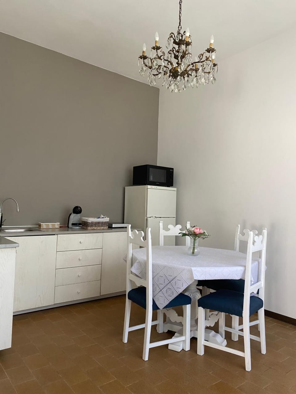 Kitchen or kitchenette, Breakfast