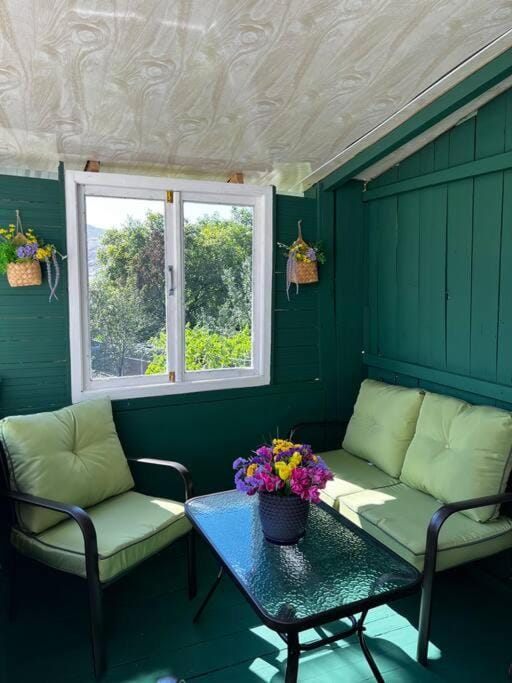 Seating area, Garden view