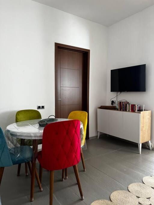 TV and multimedia, Living room, Dining area