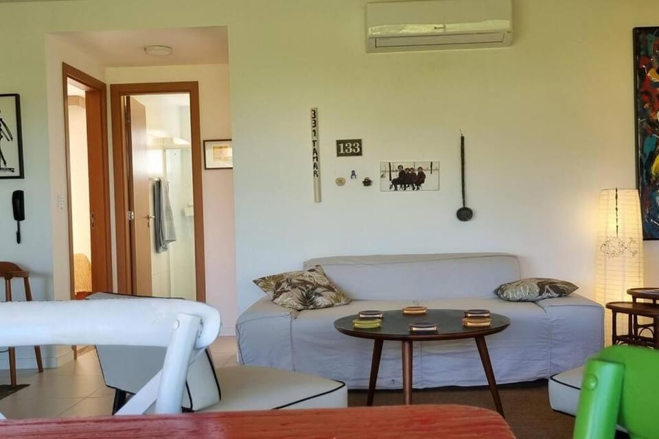Living room, Seating area, air conditioner