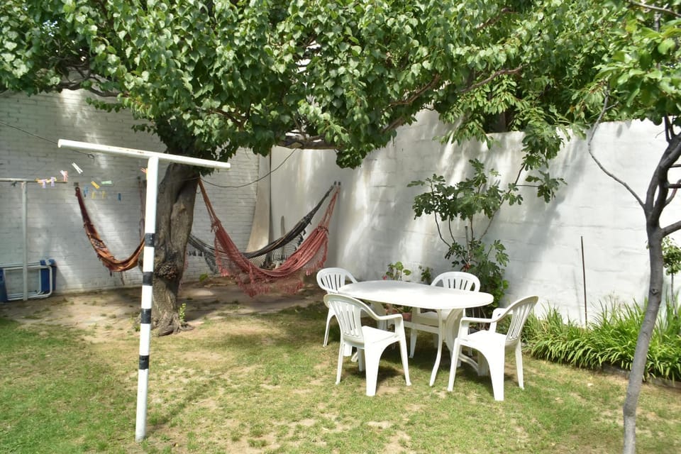Complejo Turístico Hostal Madryn Apartment hotel in Puerto Madryn