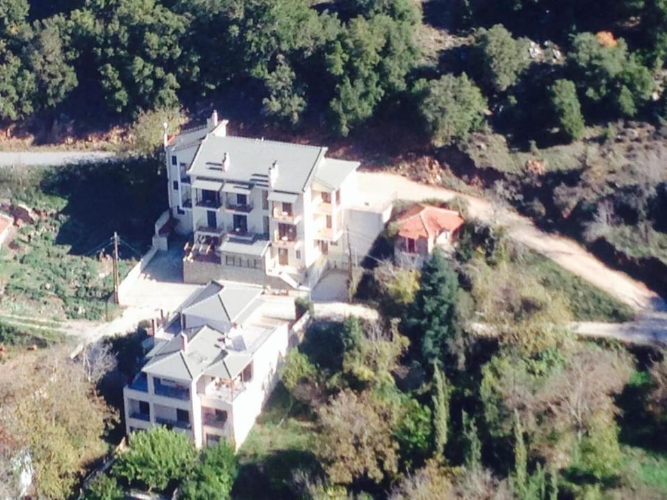 Lithos Villas Kalavryta Hotel in Peloponnese Region