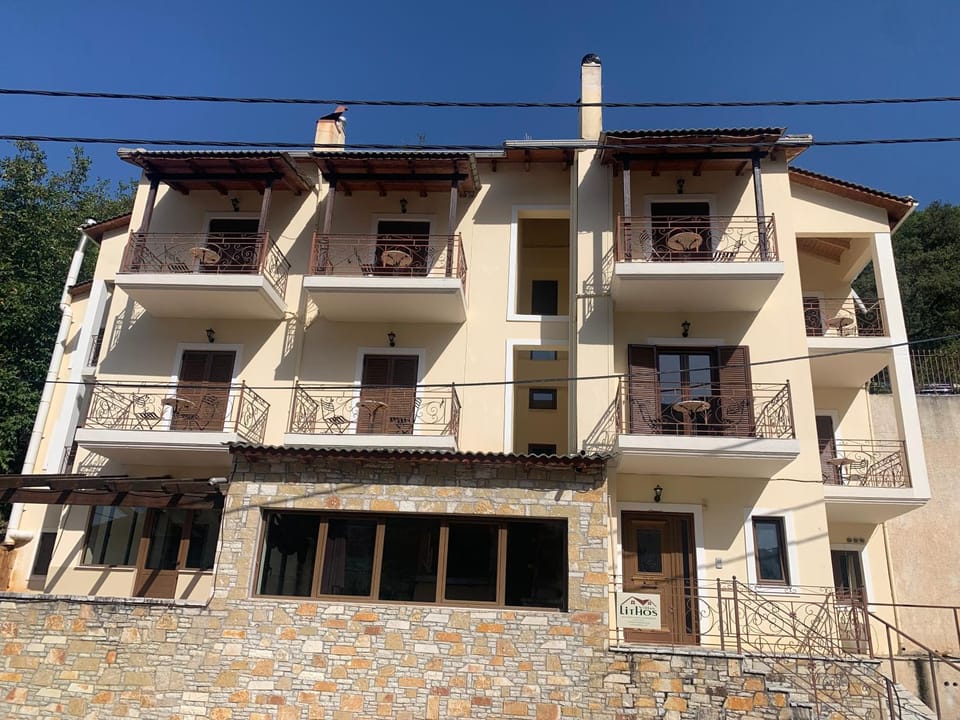 Lithos Villas Kalavryta Hotel in Peloponnese Region