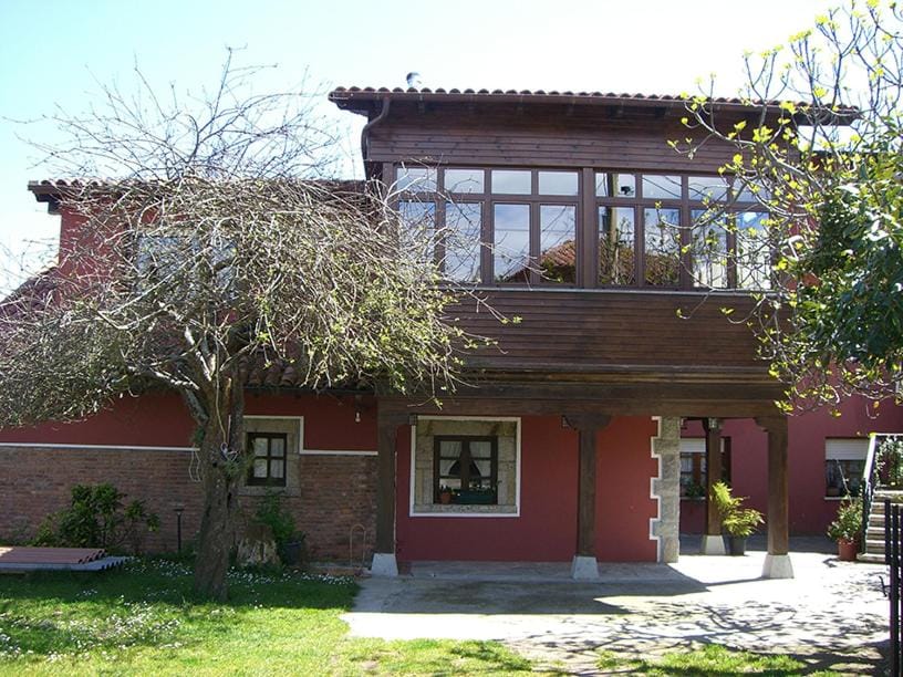 Hotel La Curva Ribadesella PARKING Hotel in Asturias