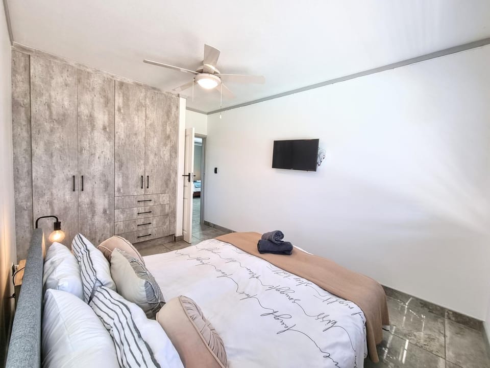 Bed, Bedroom, air conditioner
