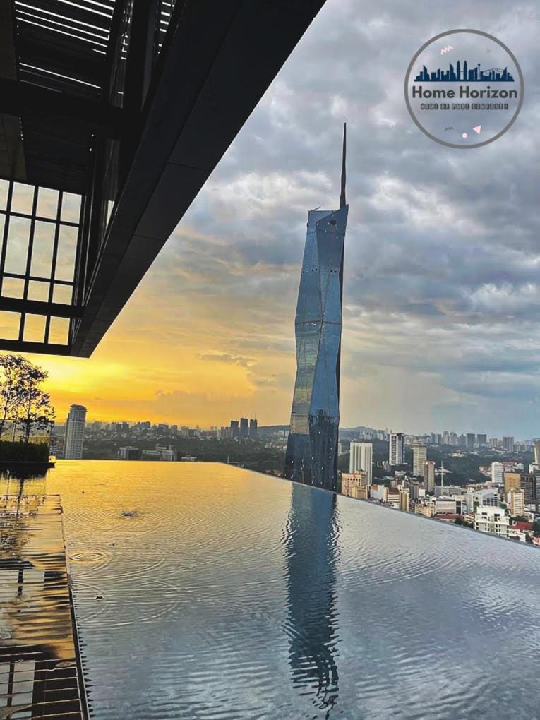 Property building, Day, City view, Swimming pool