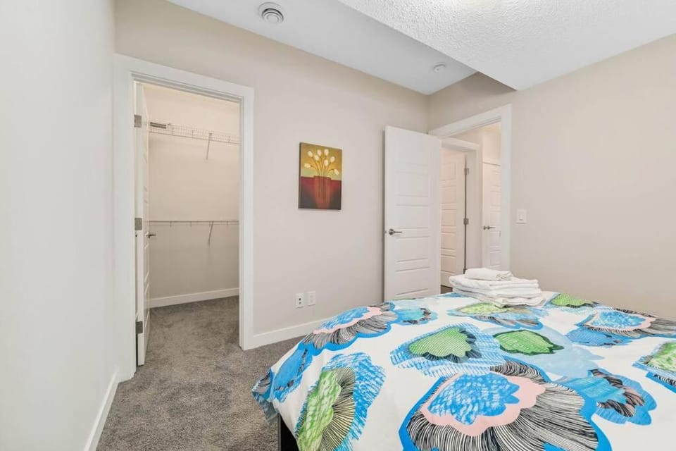 Brand New Executive Suite Apartment in Calgary