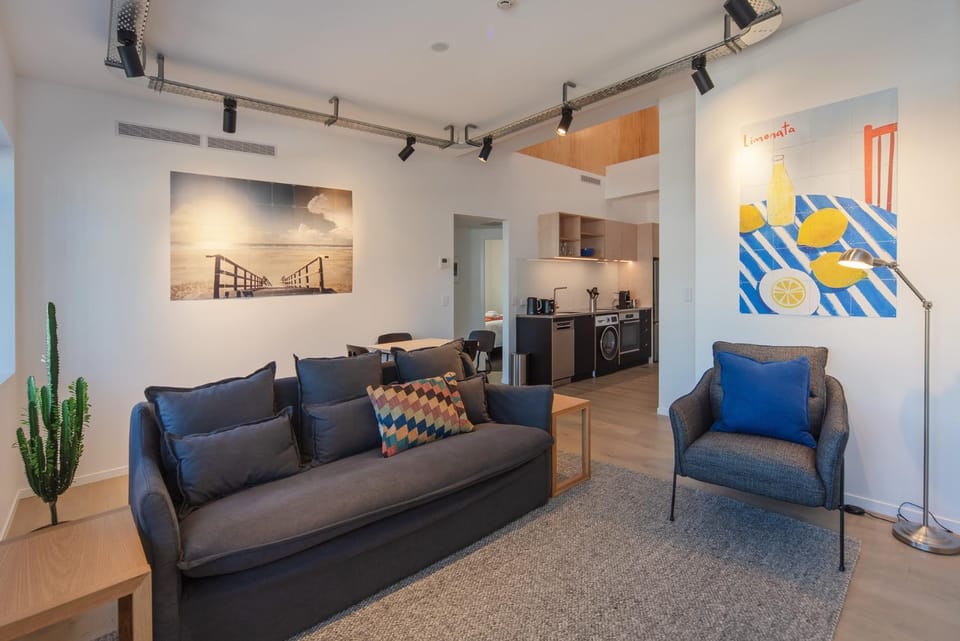 Inner City Apartment 3 - Modern, Rooftop Balcony Apartment in Nelson