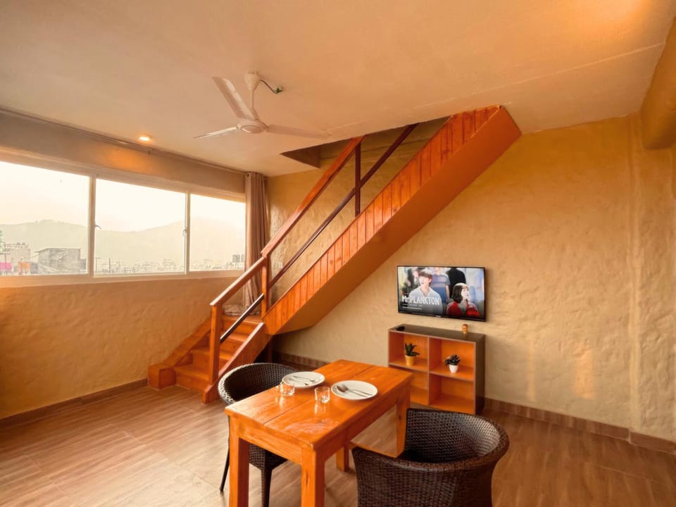 Property building, TV and multimedia, View (from property/room), View (from property/room), Kitchen or kitchenette, City view, City view, Mountain view, Mountain view, Street view, Street view, Quiet street view, Inner courtyard view, kitchen