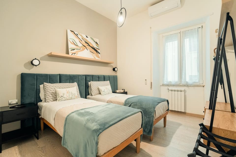 Casa Nicola - Modern 2BR Apt in Trastevere, Central Rome Apartment in Rome