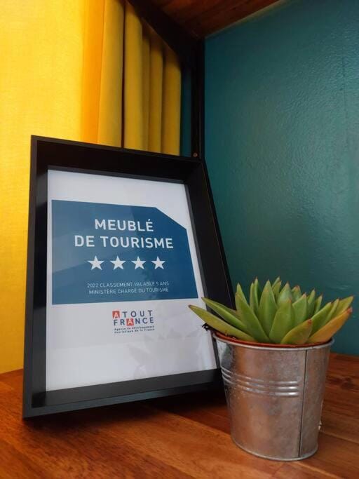 Logo/Certificate/Sign, Certificate/Award