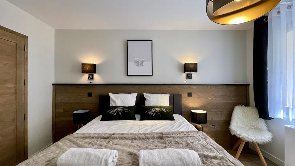Bed, Bedroom