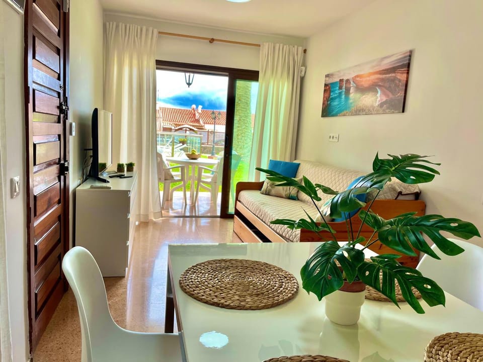 Los Balandros 106 by SunHousesCanarias Apartment in Maspalomas