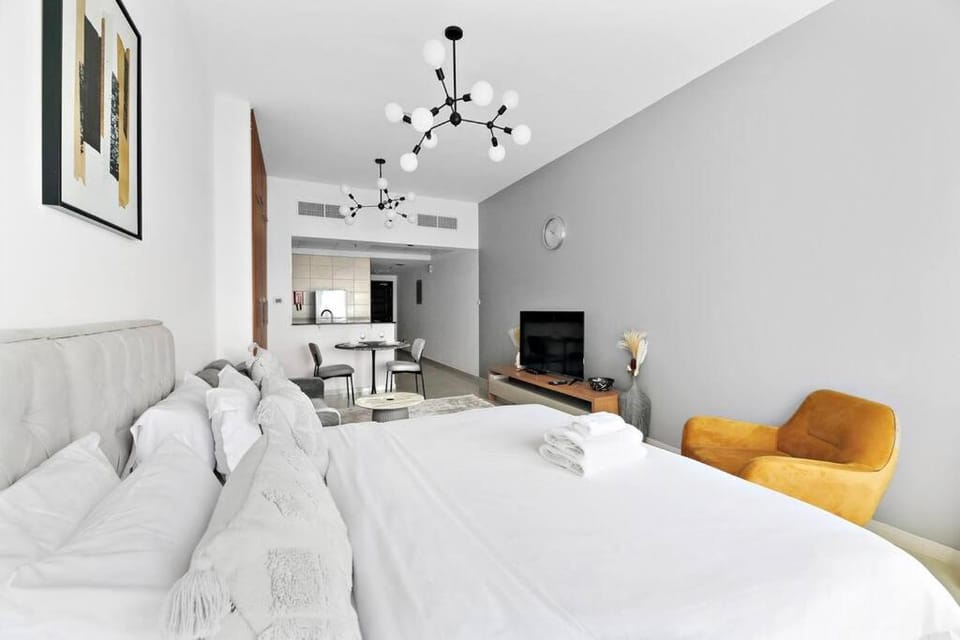 StoneTree - Best Deal - Elegant Studio Apartment in Dubai