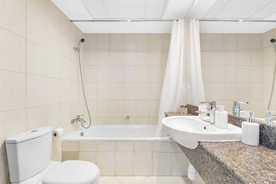 StoneTree - Best Deal - Elegant Studio Apartment in Dubai