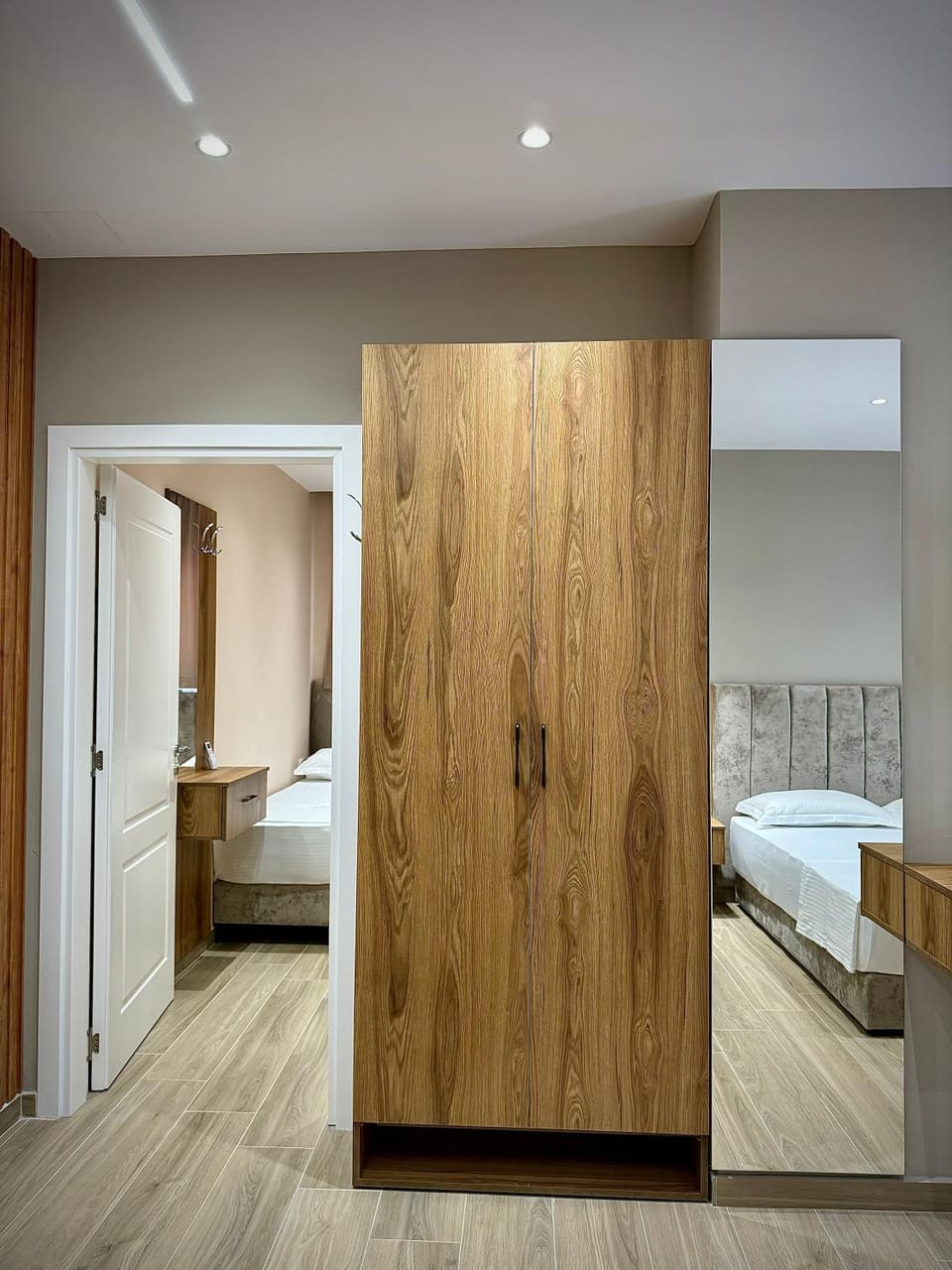 Bedroom, wardrobe