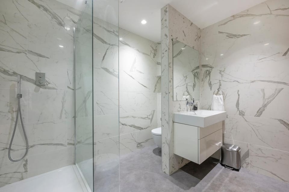 *RE7C* Ground floor room, For your most relaxed & Cosy stay + Free Parking + Free Fast WiFi * Vacation rental in Dewsbury