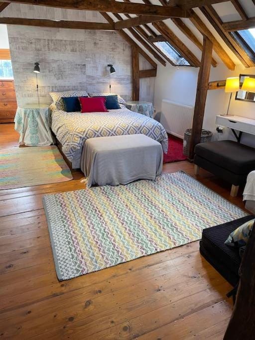 Annex at Southfields in idyllic Hampshire village House in England