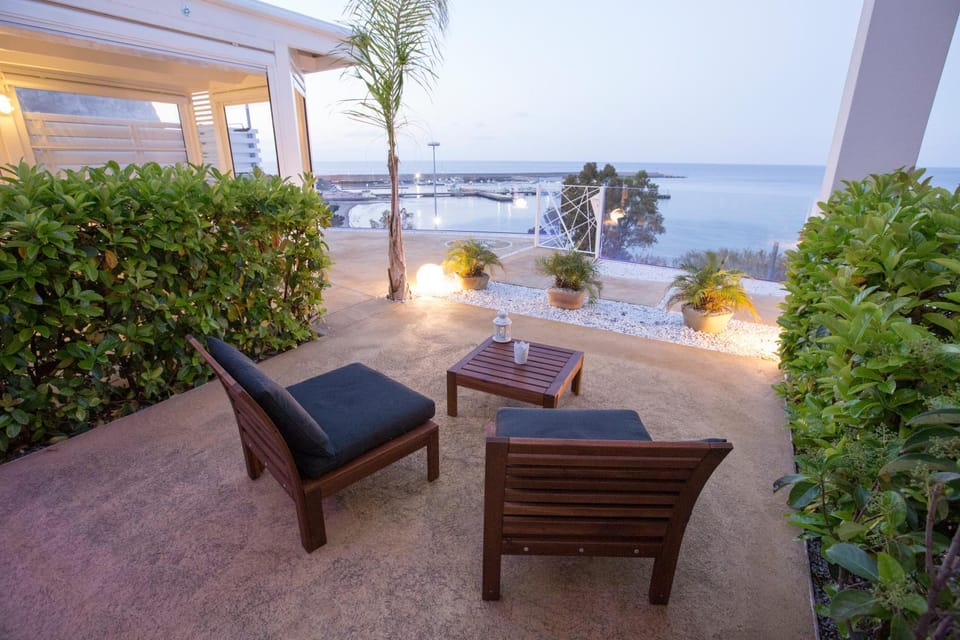 Balcony/Terrace, Photo of the whole room