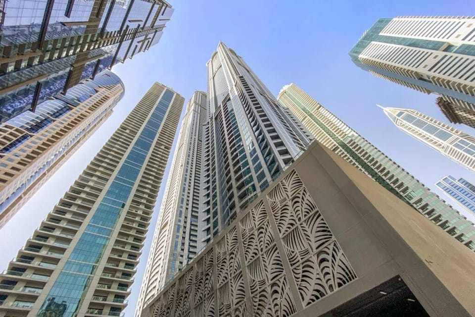 StoneTree - Elegant 1BR in Famous Location Apartment in Dubai