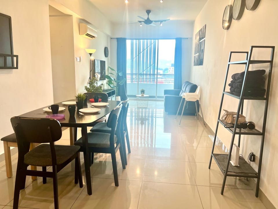TV and multimedia, Living room, Dining area