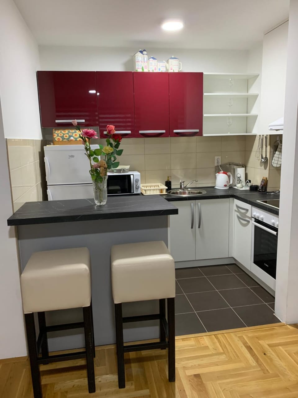 Coffee/tea facilities, Kitchen or kitchenette, Dining area, dishwasher, minibar, pet friendly, toaster
