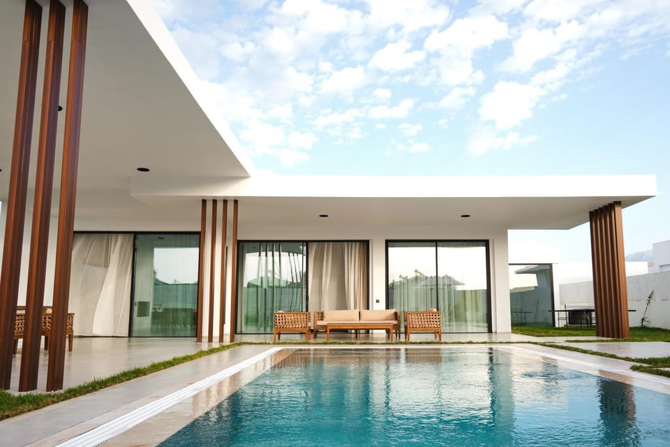 Patio, Swimming pool