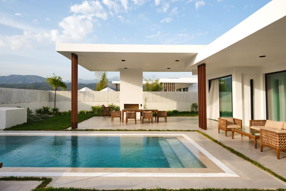 Property building, Pool view, Swimming pool