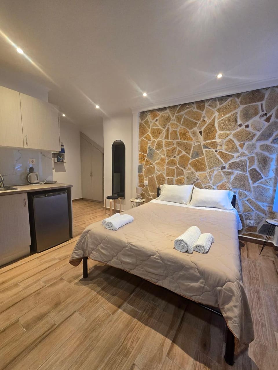 Bed, Kitchen or kitchenette, Bedroom, towels