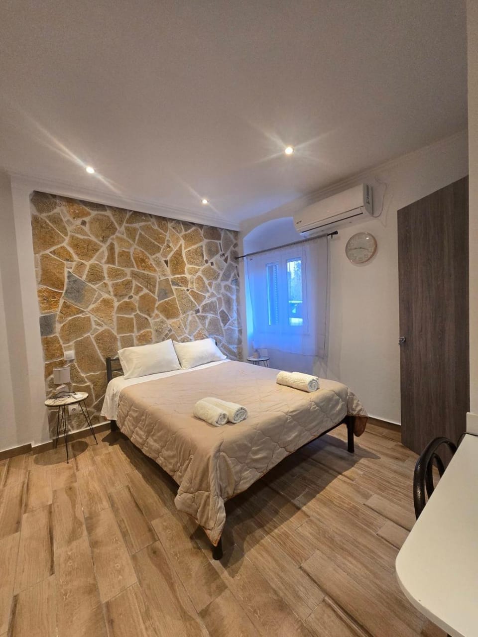 Bed, Photo of the whole room, Bedroom, towels, air conditioner