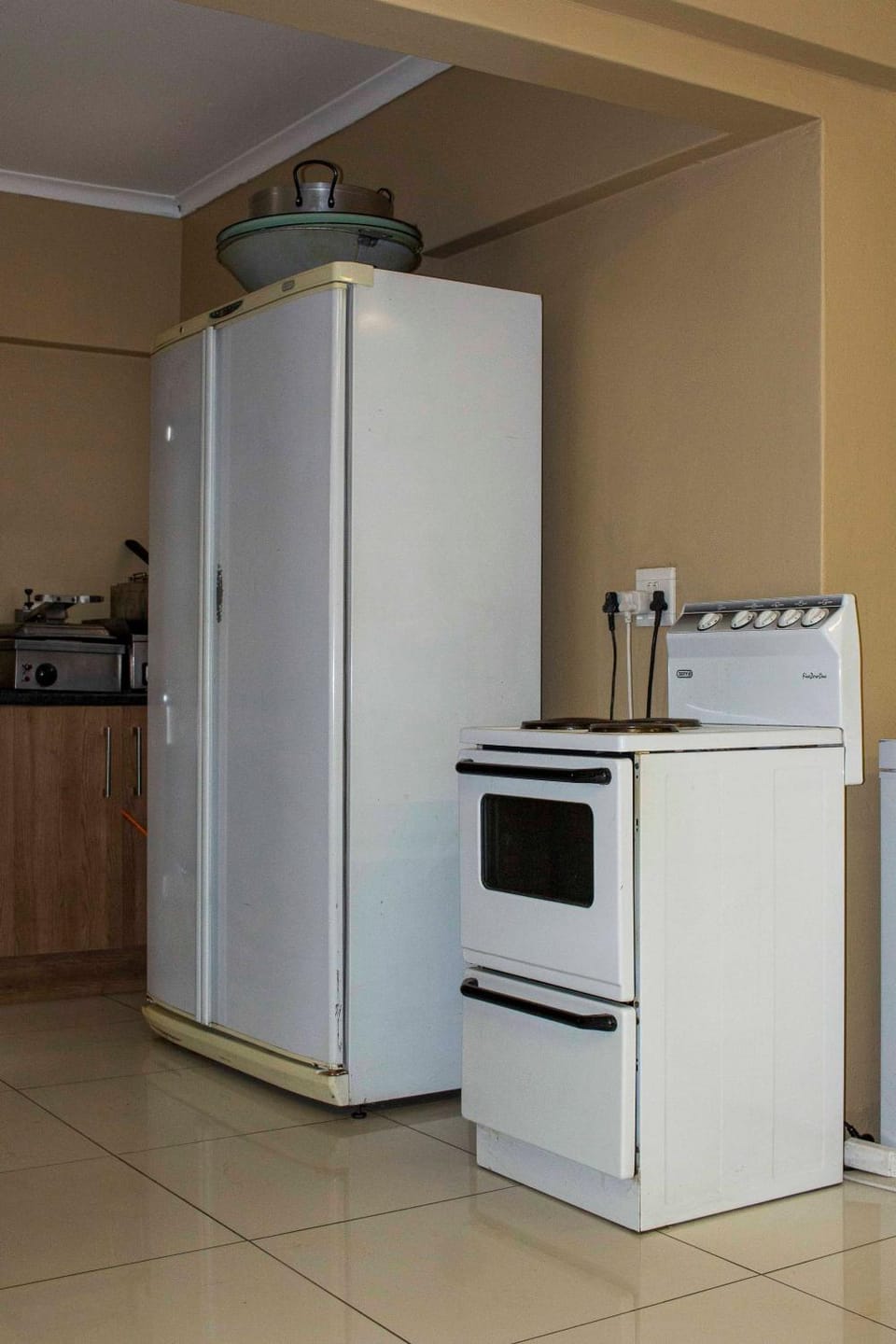 Communal kitchen, kitchen