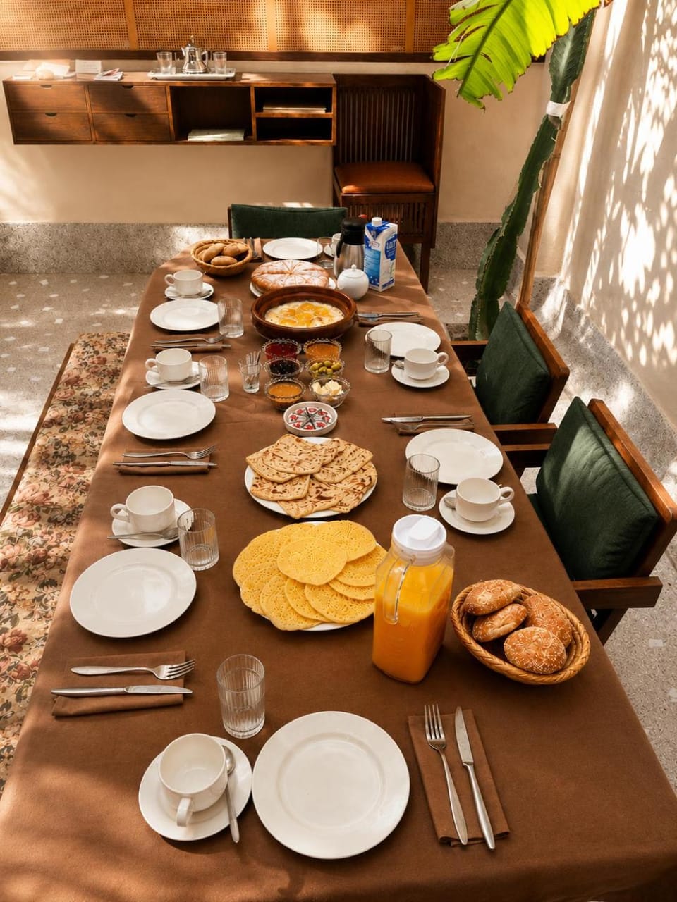 Food and drinks, Food, Breakfast, Continental breakfast