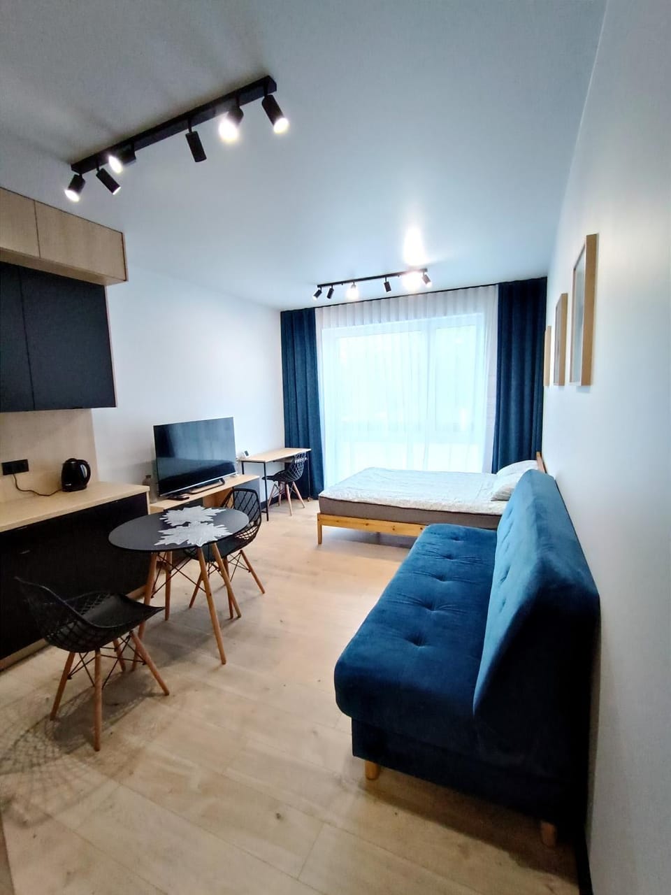 TV and multimedia, Living room, Dining area, hair dresser