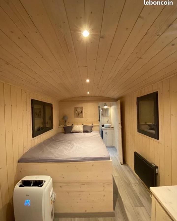 Superbe Roulotte de charme Campground/ 
RV Resort in French Riviera
