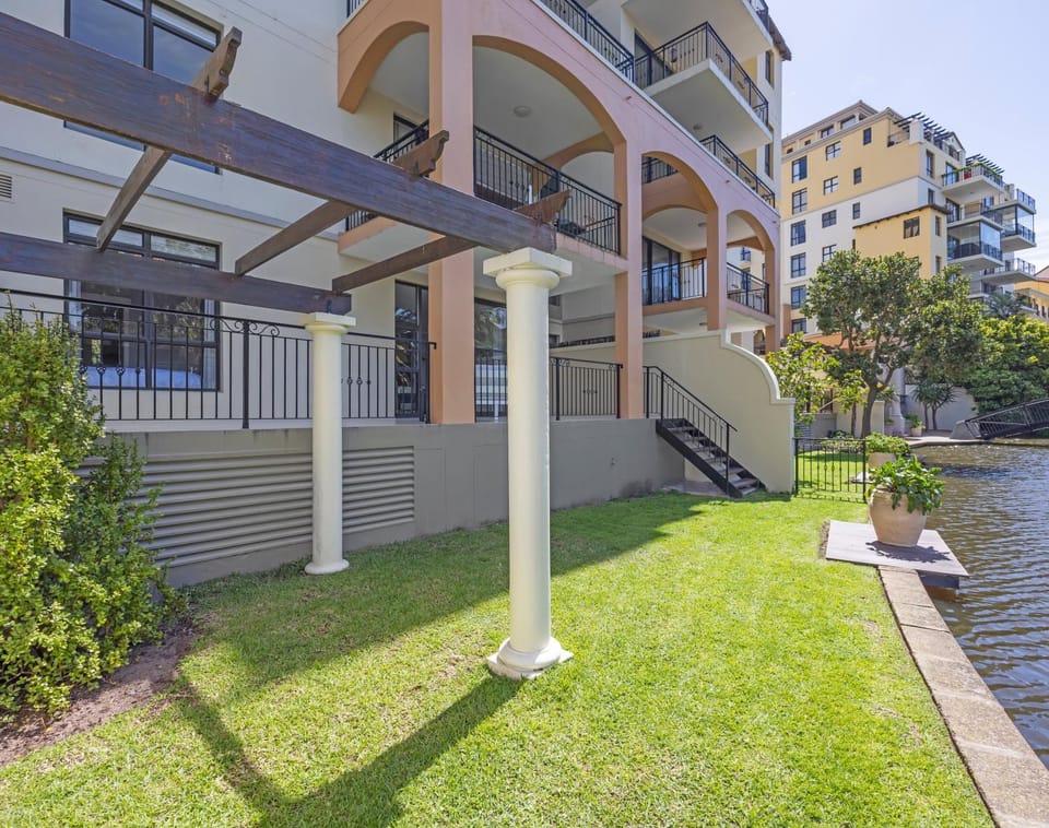 Property building, Garden