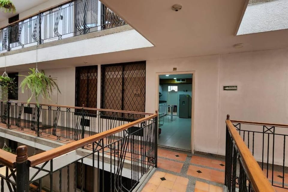 Apartamento de una habitación a 15 mt de la playa (Cama Doble y Camarote) Apartment in Gaira