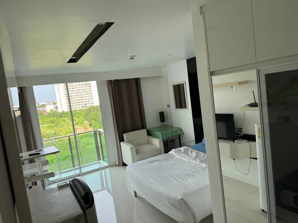 City Center Residentes CCR pattaya Y Apartment in Pattaya City