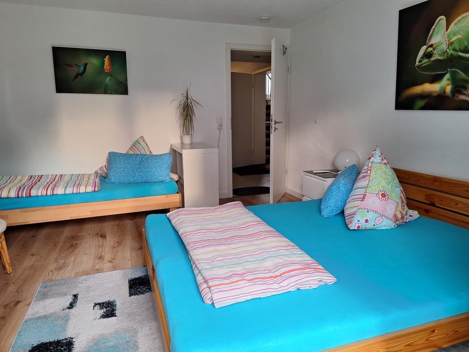 Photo of the whole room, Bedroom